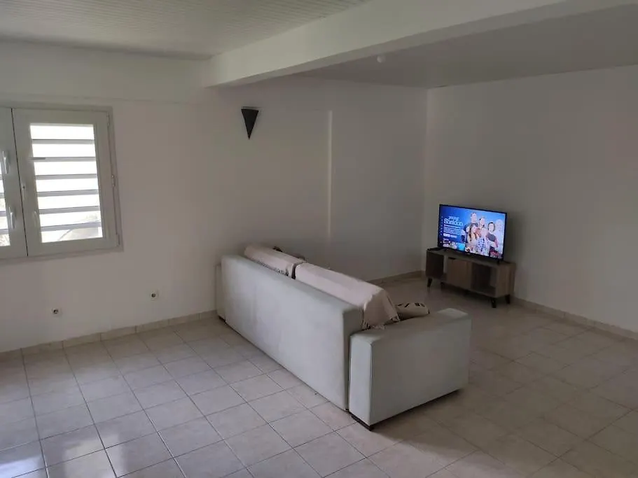 Appartement F3 Ventile Le Robert 0*,  Martinik
